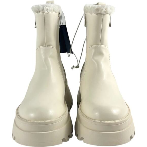 NWT Forever 21 Cream Faux Fur Bootie Size 7 - Picture 3 of 10